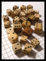 Dice : Dice - 6D - Groupd of Bone and Ivory Dice